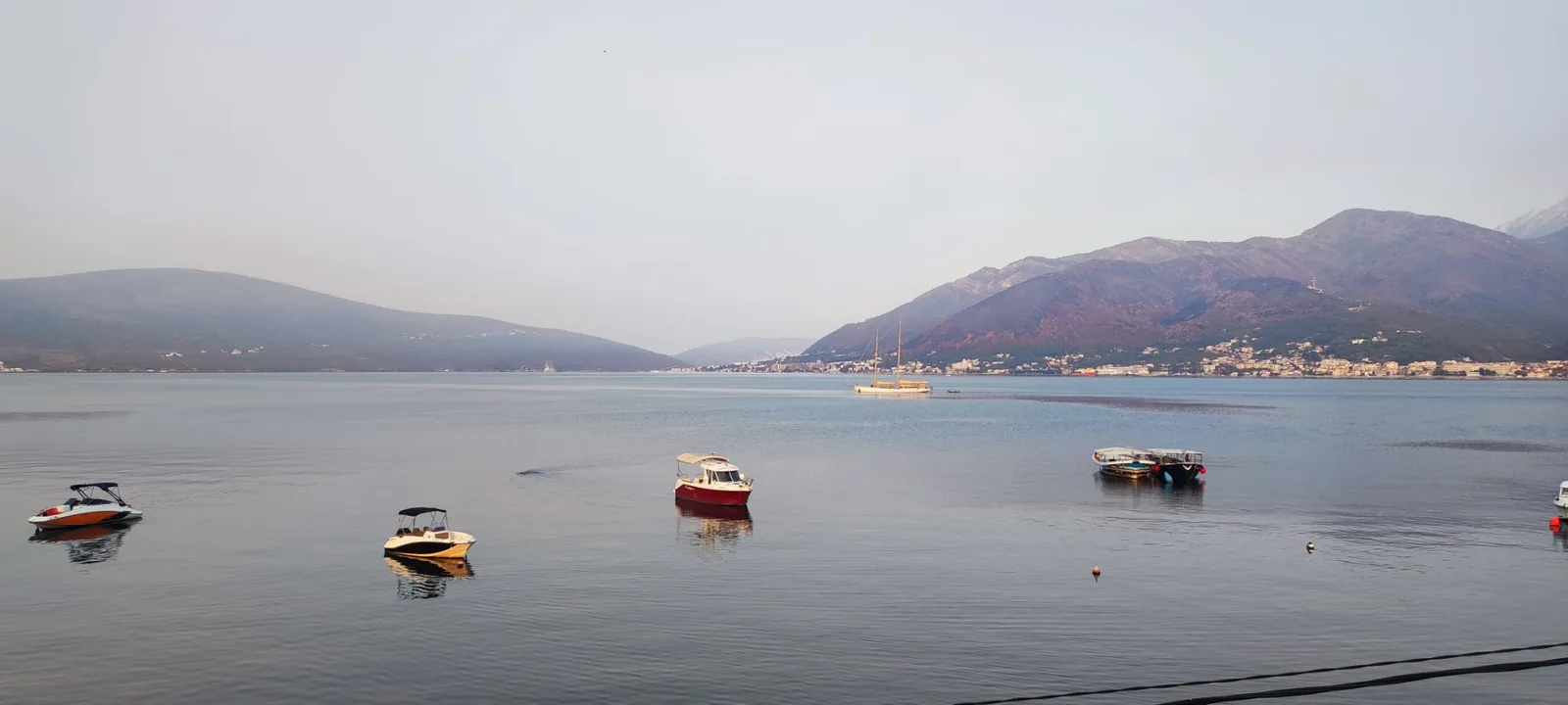 Море